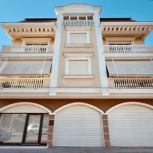 Seasons - Free Parking & Center Apartment